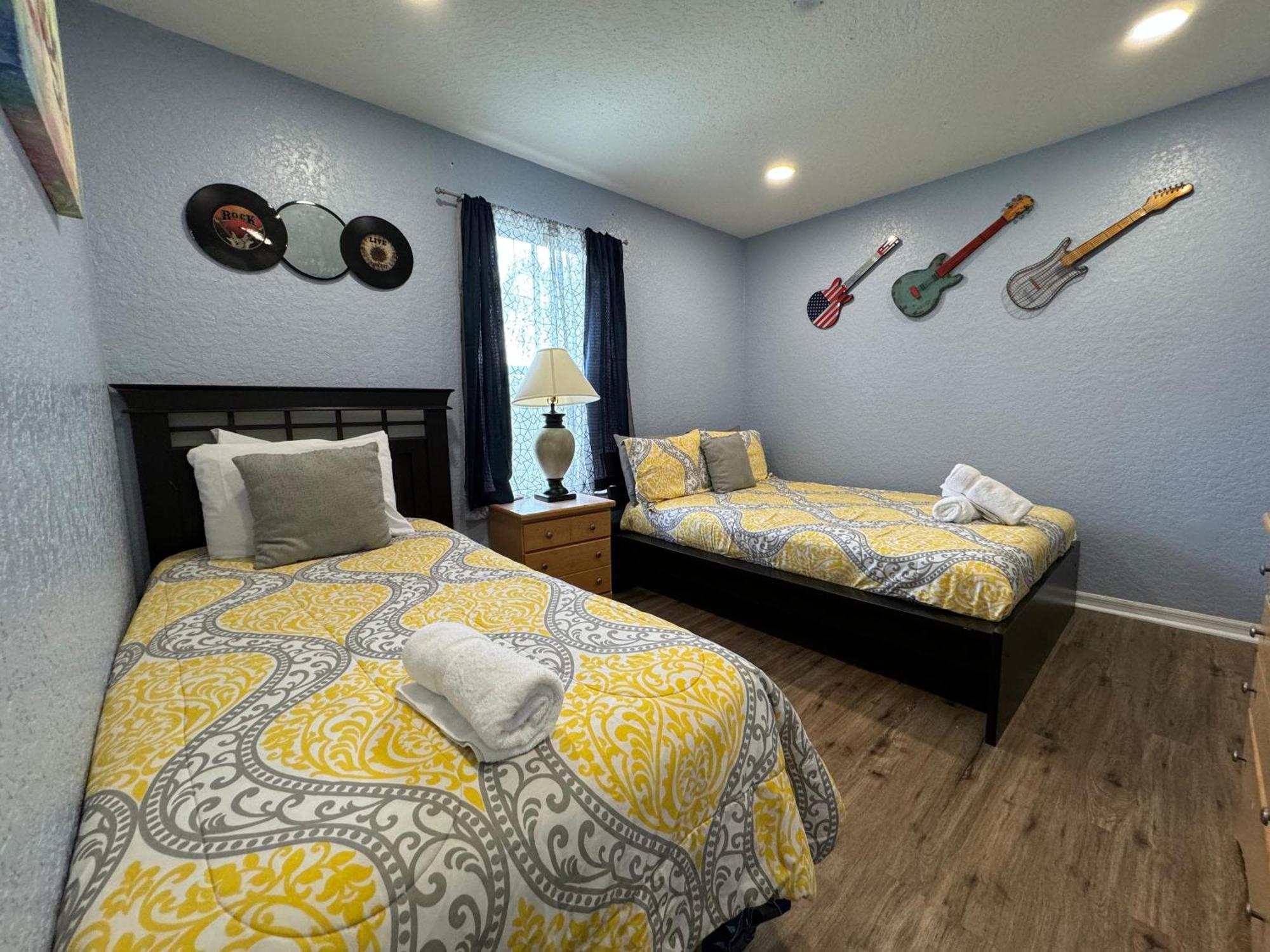 1307 Charming Regal Palms